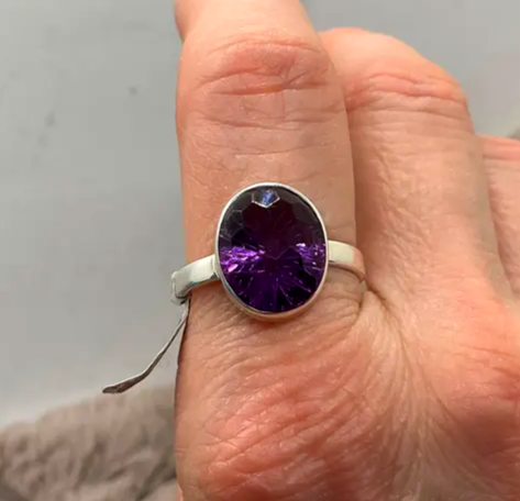 Amethyst, Adjustable ring