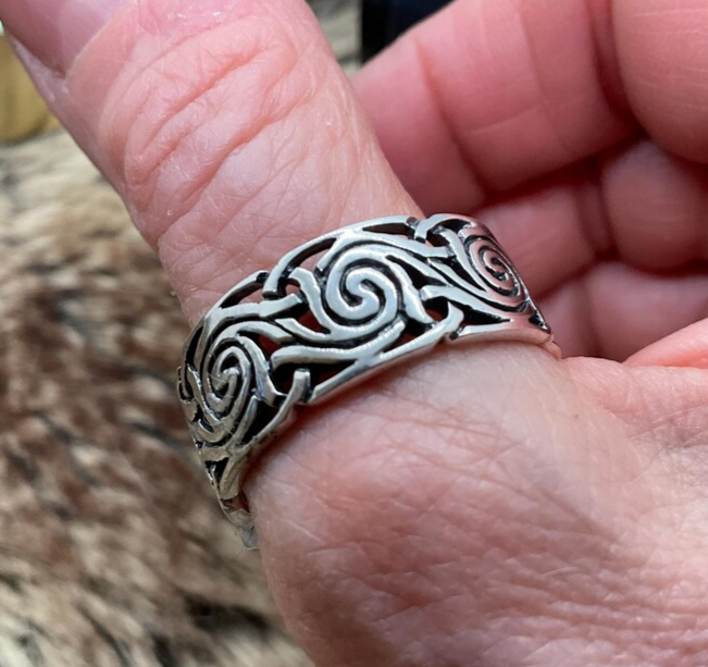 Celtic Swirl Weave Band Ring