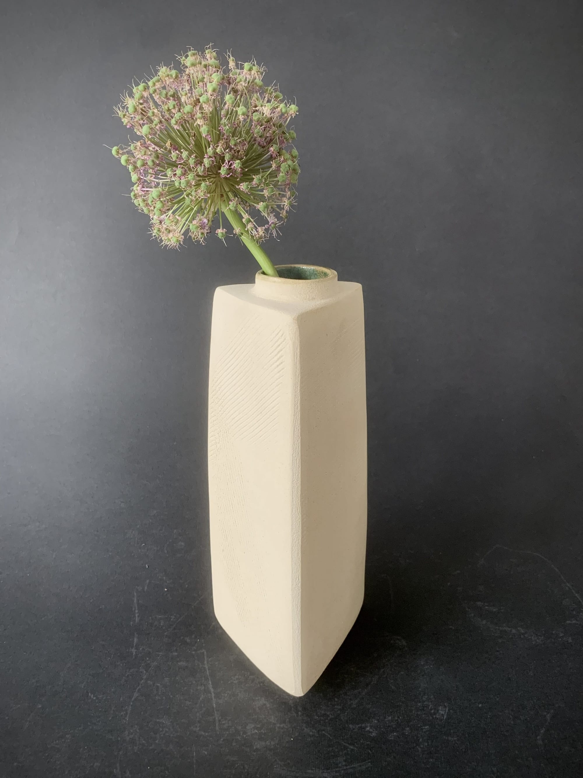 Collection Shiro - Grand vase blanc triangle VH5