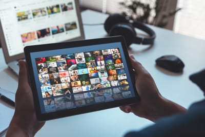 Könnyen Érthető Netflix Sorozatok, Filmek és Podcastok Spanyol Tanulóknak