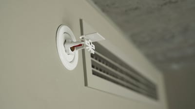 La importancia de los rociadores automáticos en sistemas de prevención de incendios