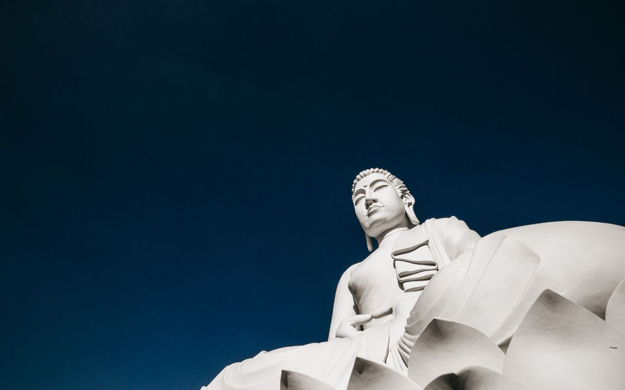 Học Thiền Vipassana Online: Hướng Dẫn Chi Tiết Cho Người Mới Bắt Đầu