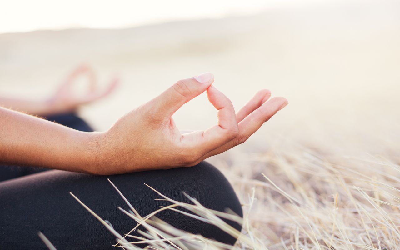 Ngồi Thiền Tiếng Anh Là Gì? Giải Thích và Ý Nghĩa Của Từ "Meditation"