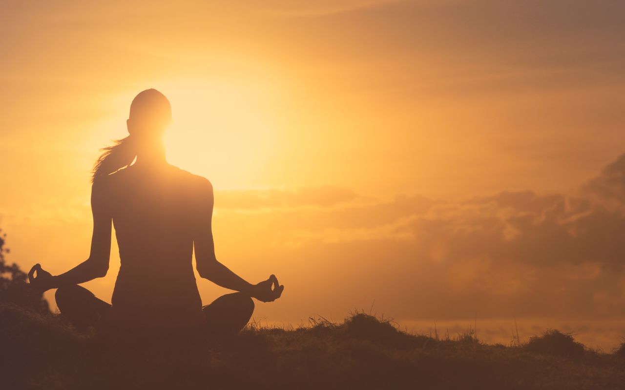 Thiền Vipassana Cho Người Mới Bắt Đầu: Hướng Dẫn Chi Tiết và Lợi Ích