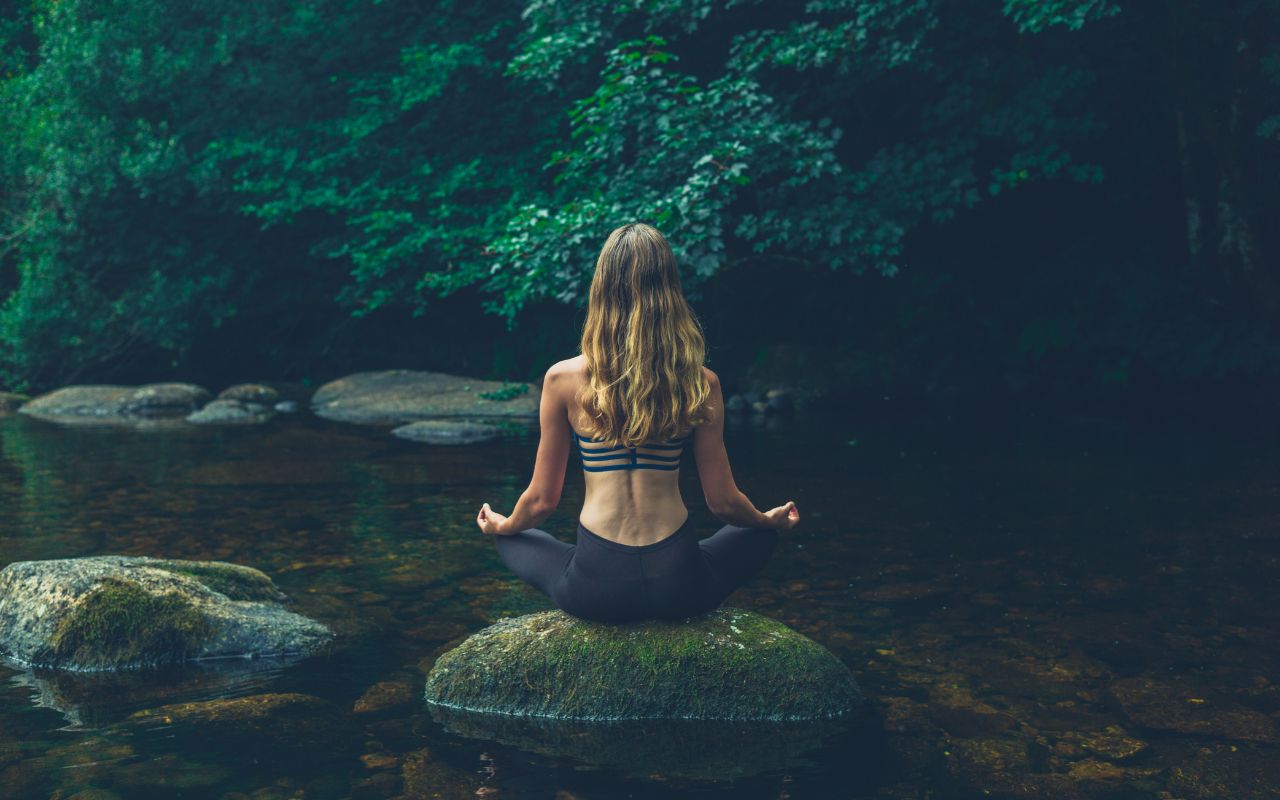 Ngồi Thiền Tiếng Anh Là Gì? Giải Thích và Ý Nghĩa Của Từ "Meditation"