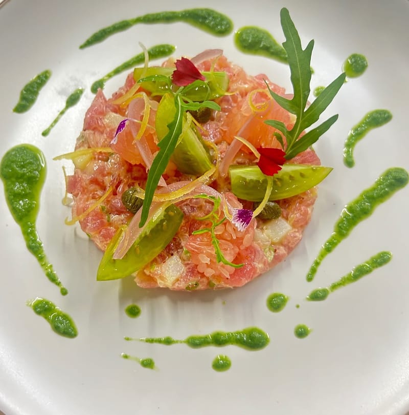 red tuna tartar, pomelo, herbs mayonaise and lemon confit