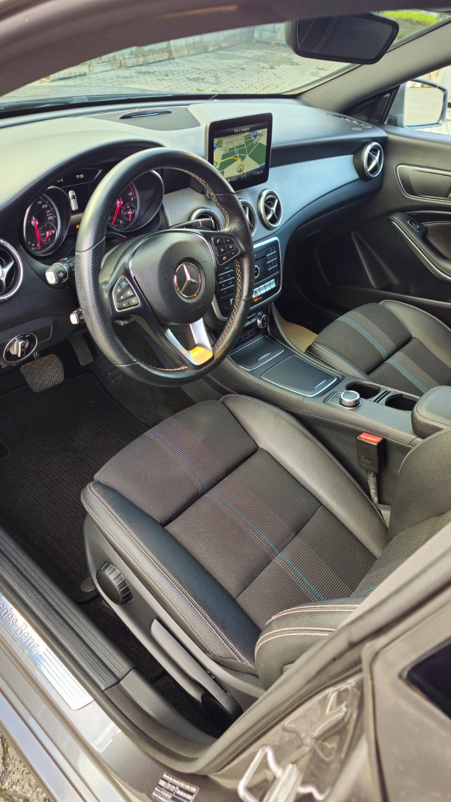 Mercedes CLA 200d 4Matic Shooting break Swiss Star Edition