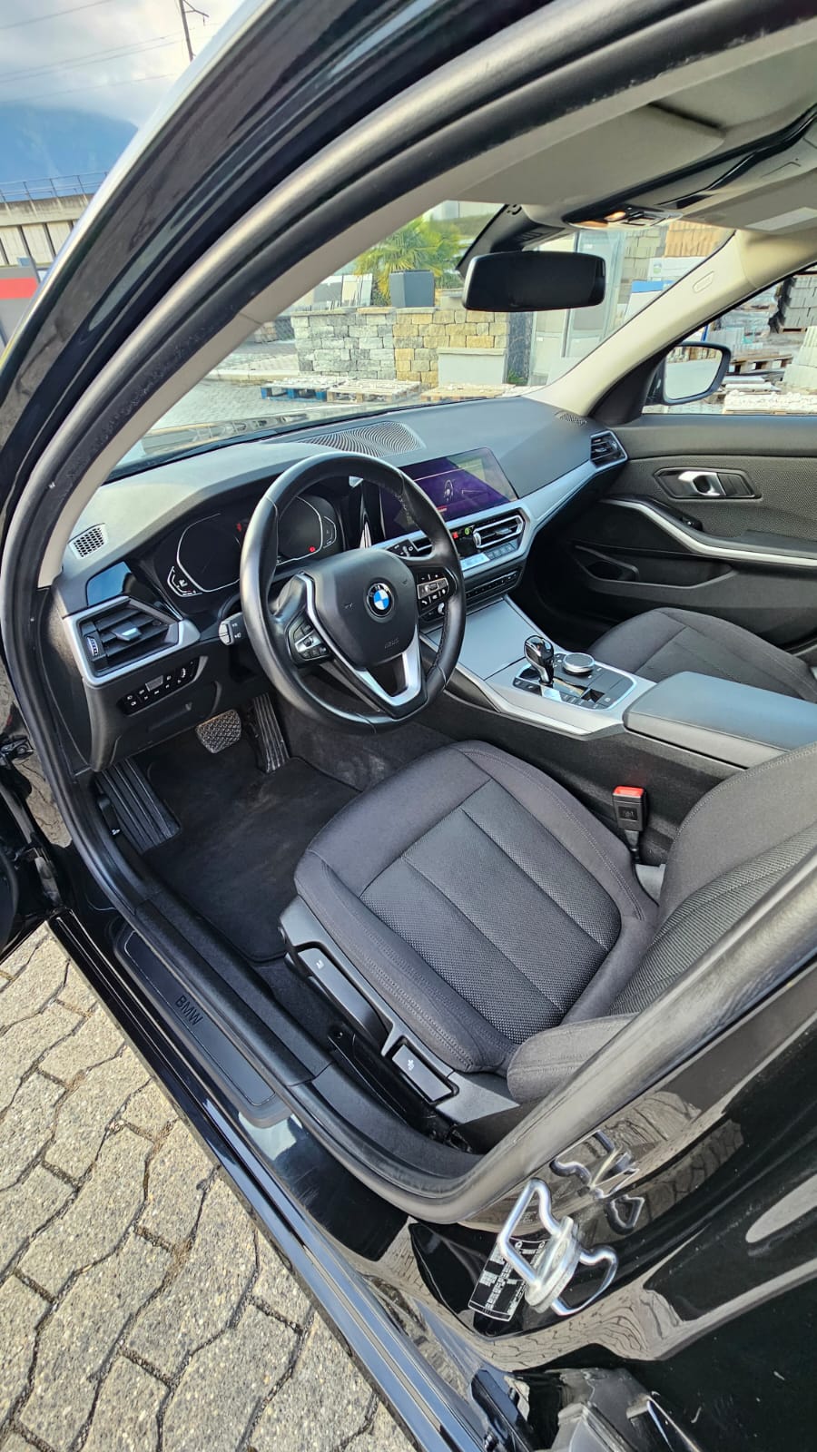 BMW 318d Micro-hybride 