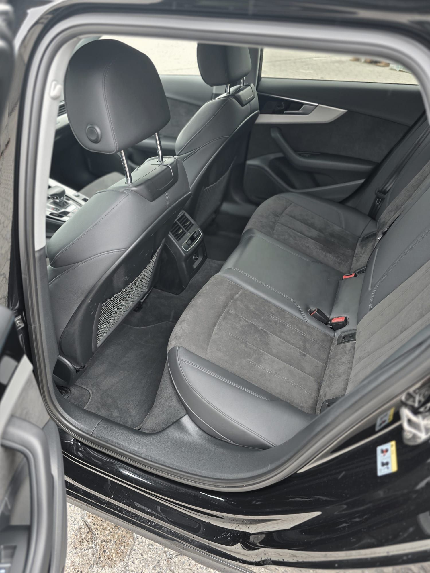 Audi A4 Avant Quattro 40 TDI 204ch Mild Hybrid 