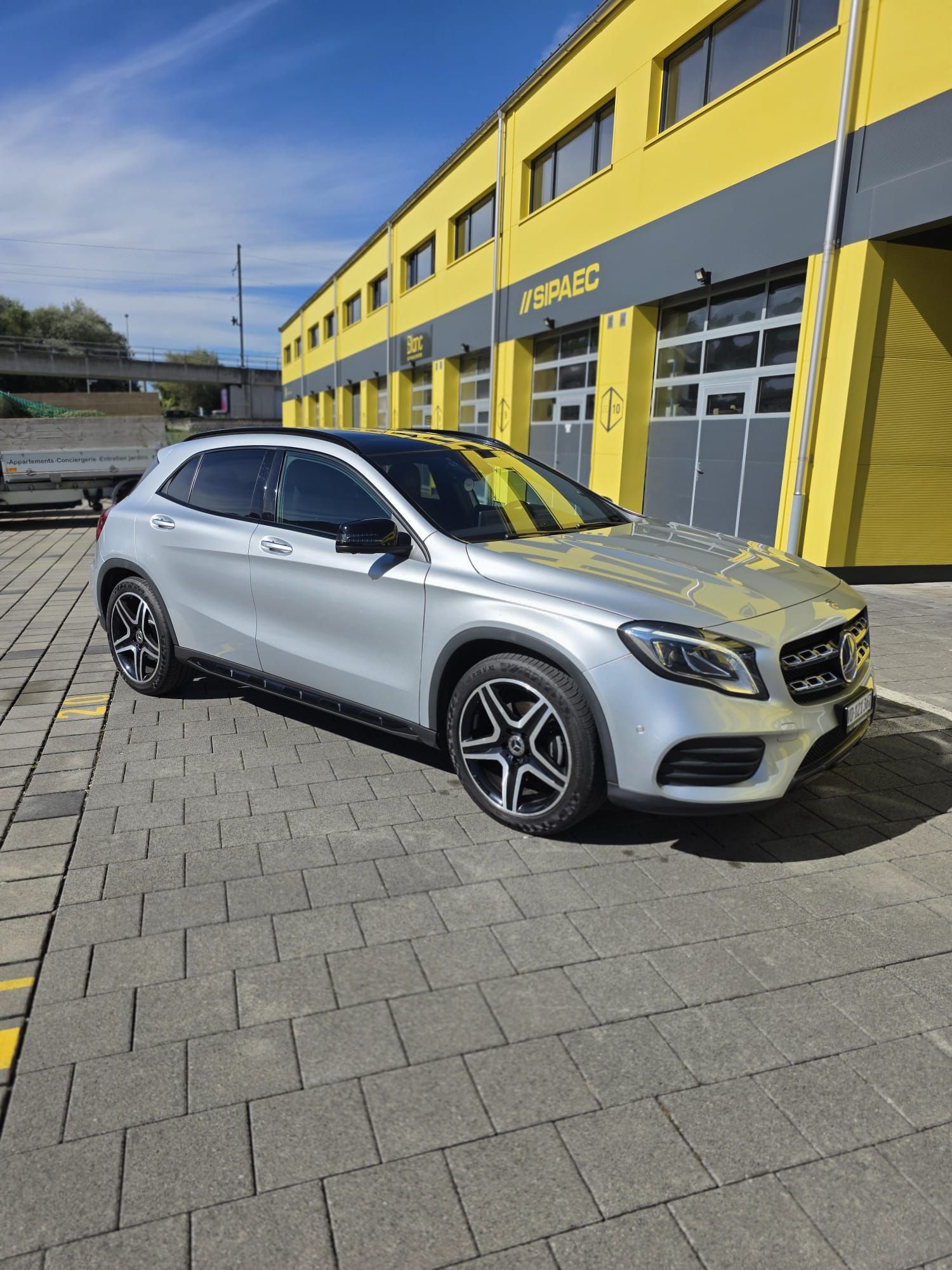Mercedes-Benz GLA 250 AMG 