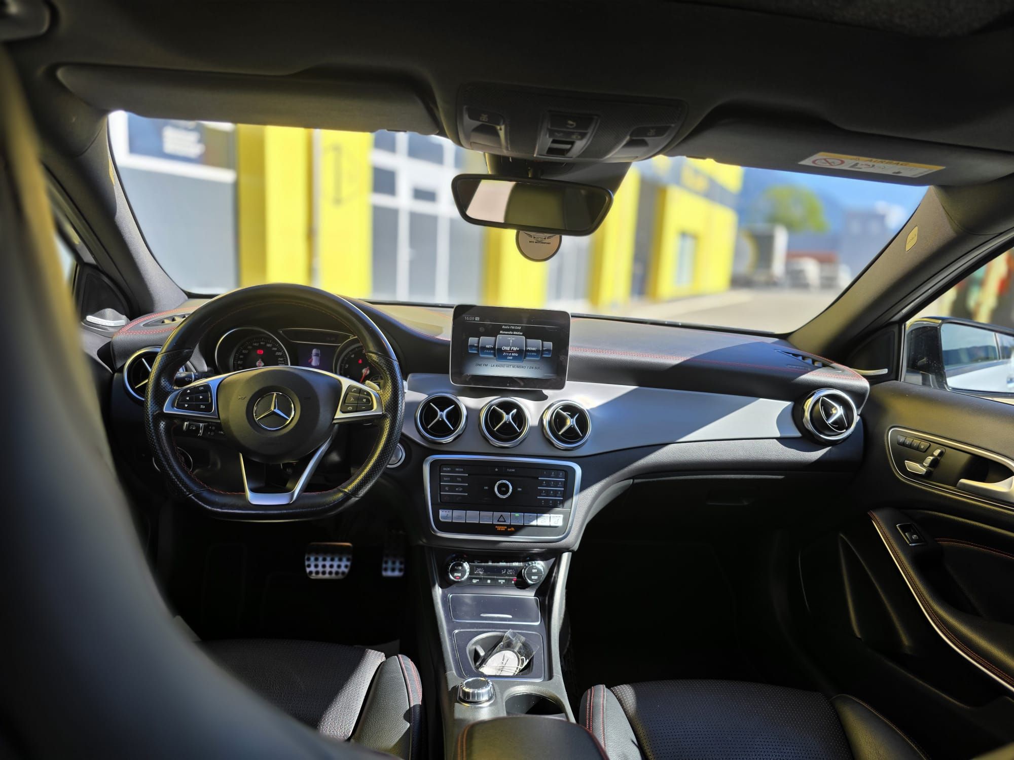 Mercedes-Benz GLA 250 AMG 