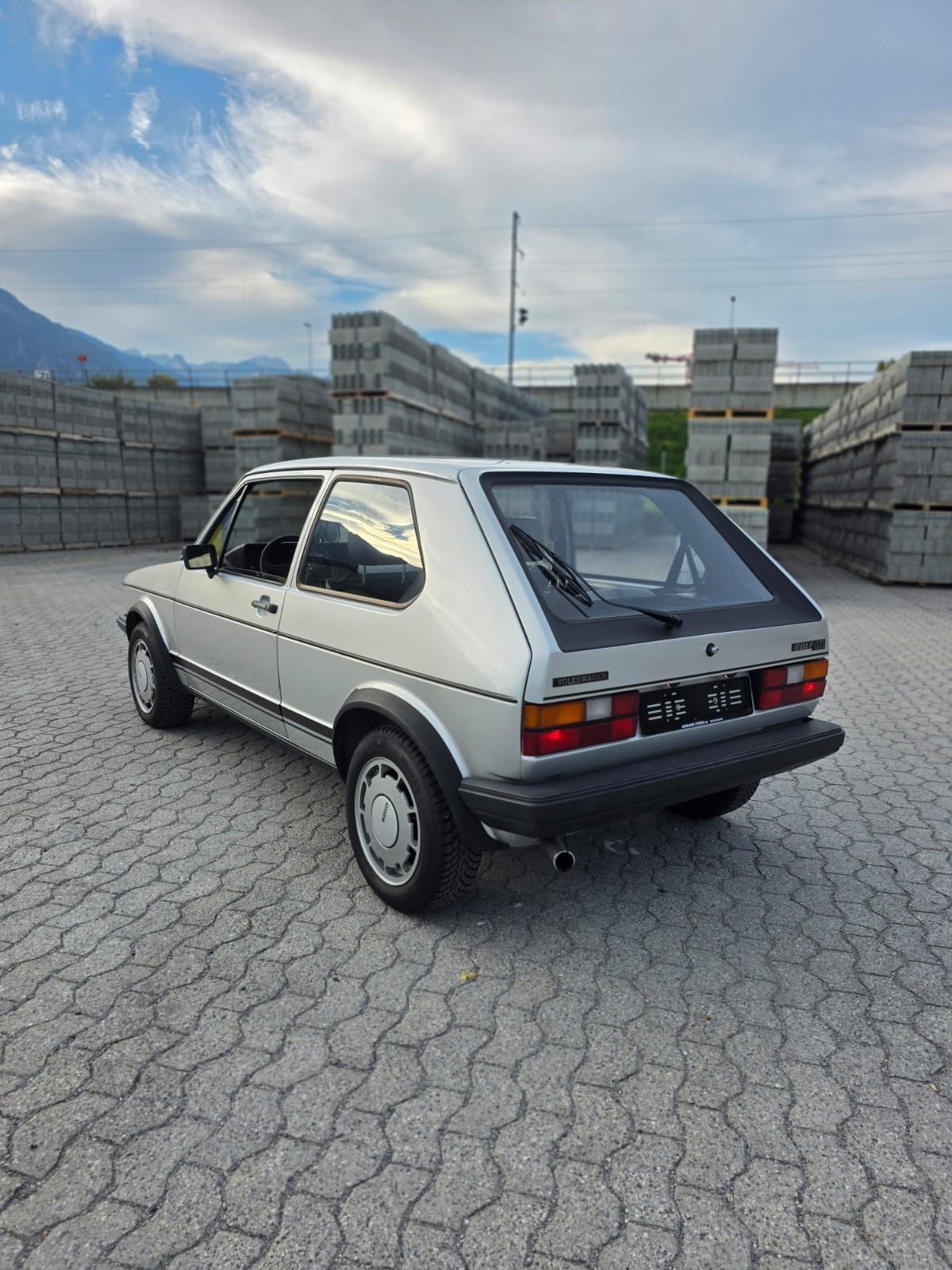 Volkswagen Golf 1 GTI 1.8