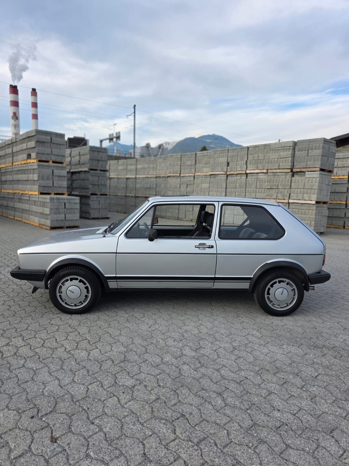 Volkswagen Golf 1 GTI 1.8