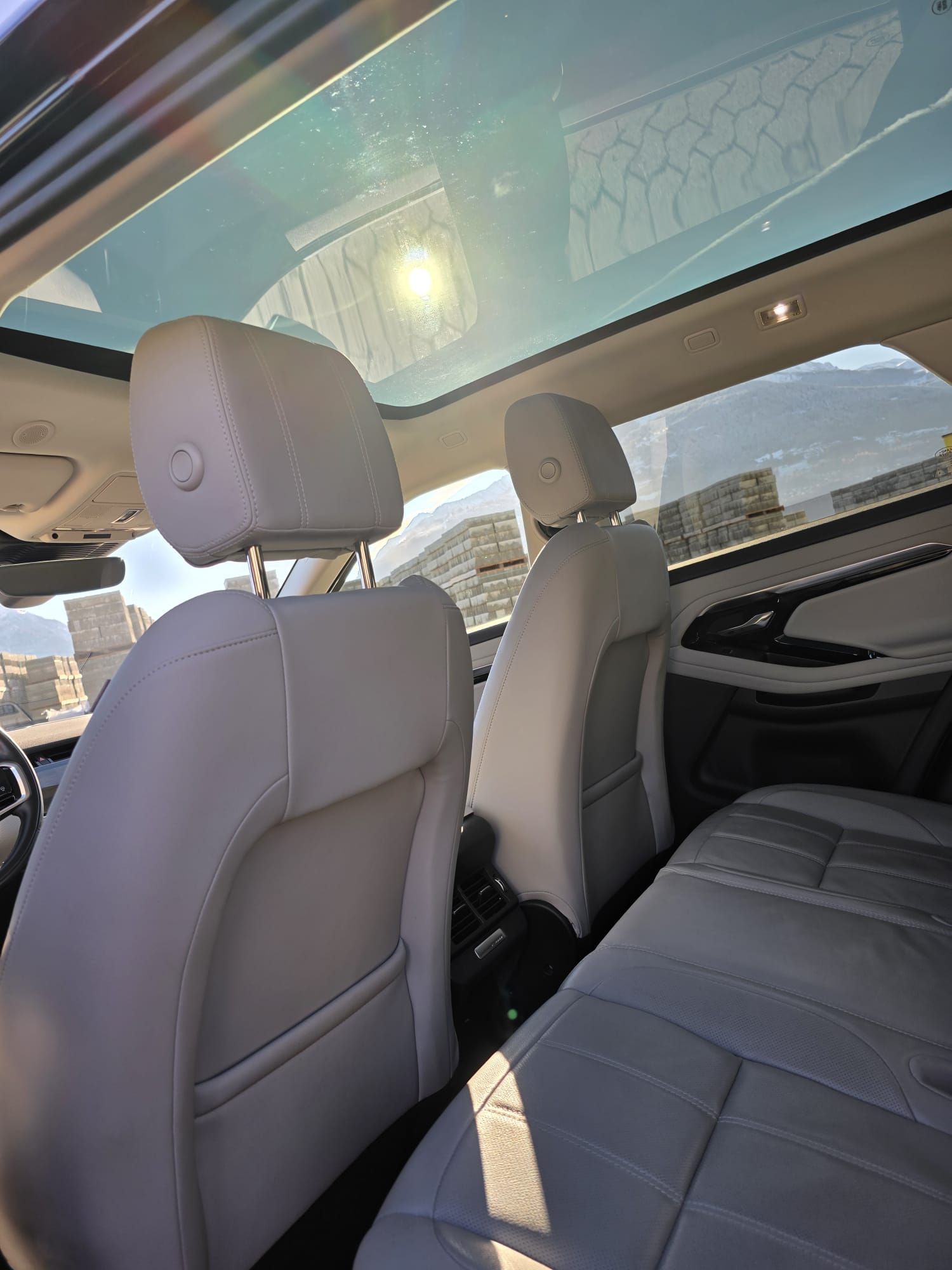 Range Rover Evoque P300