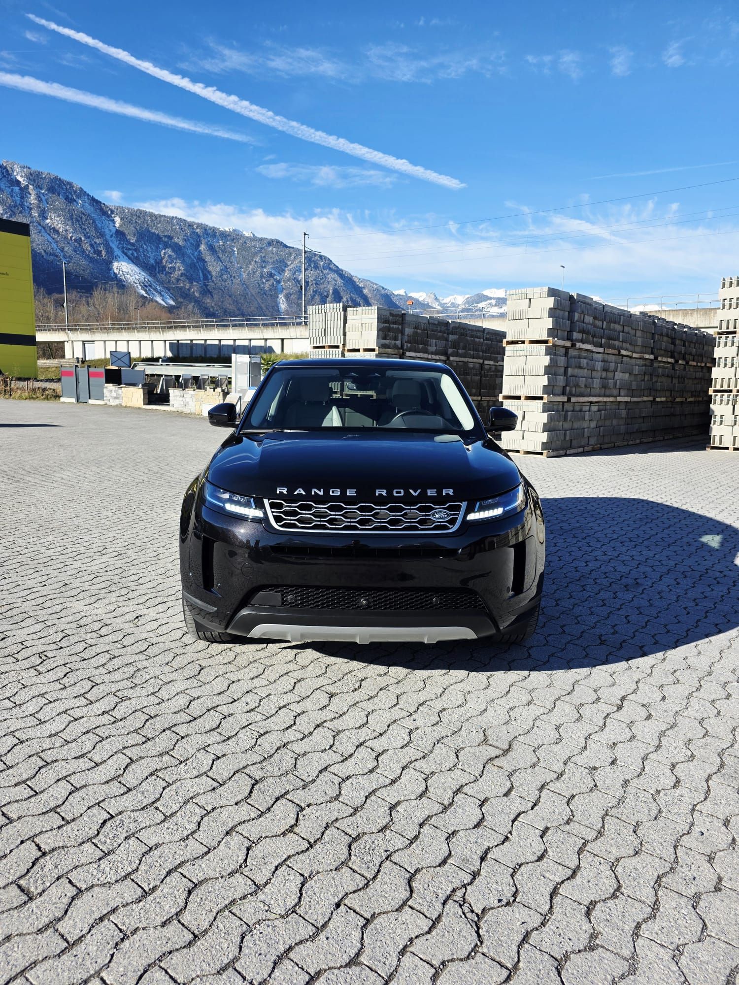 Range Rover Evoque P300