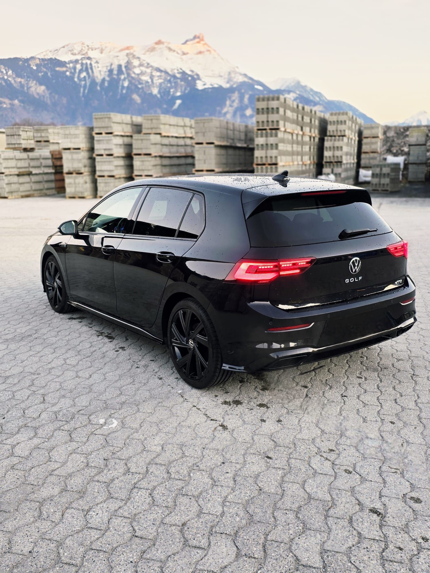 VW Golf 8 1.5 TSI R-Line