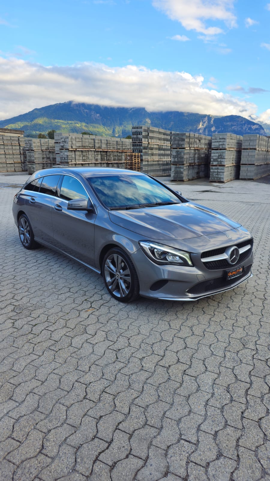 Mercedes CLA 200d 4Matic Carrinha de tiro Swiss Star Edition