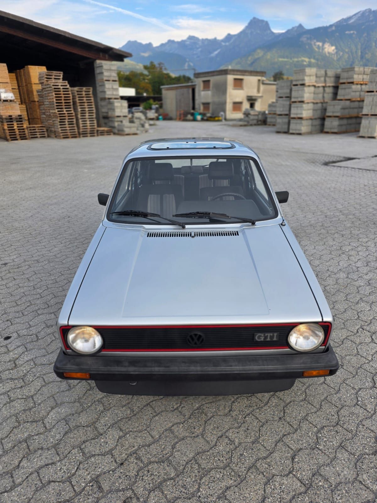 Volkswagen Golf 1 GTI 1.8