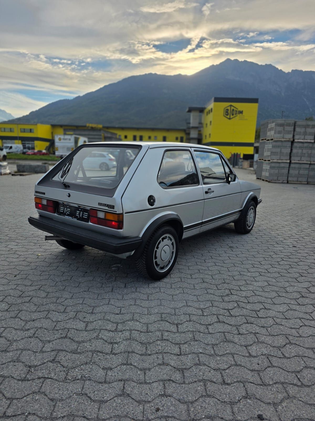 Volkswagen Golf 1 GTI 1.8
