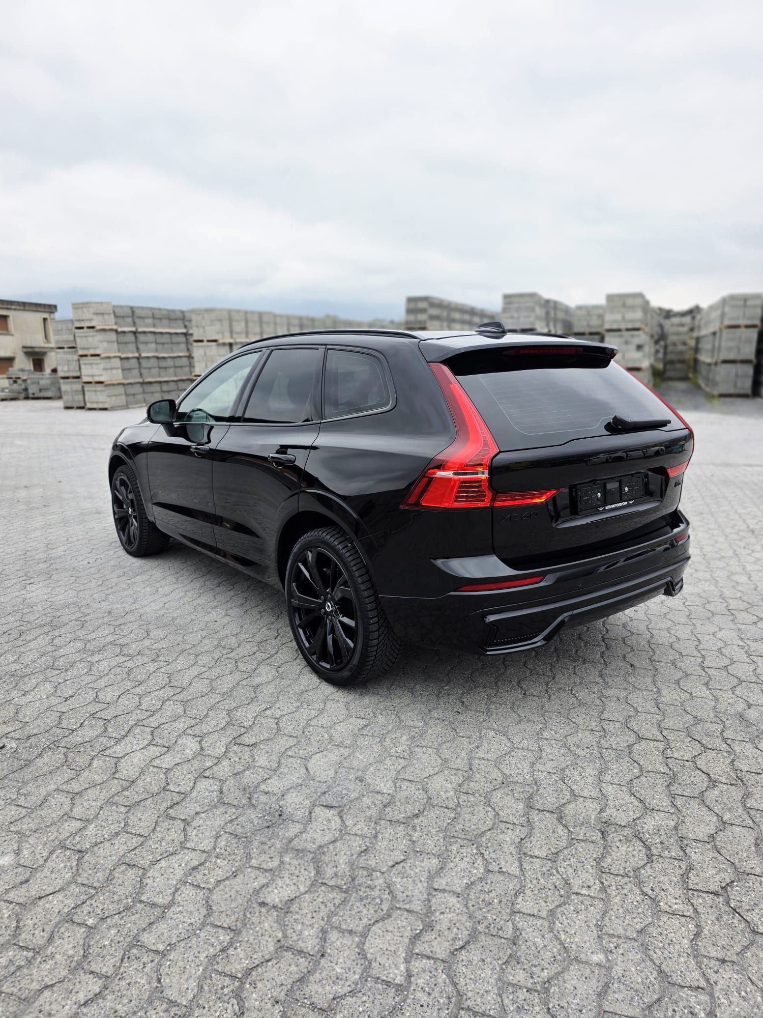 Volvo XC60 Edição Preta 24''