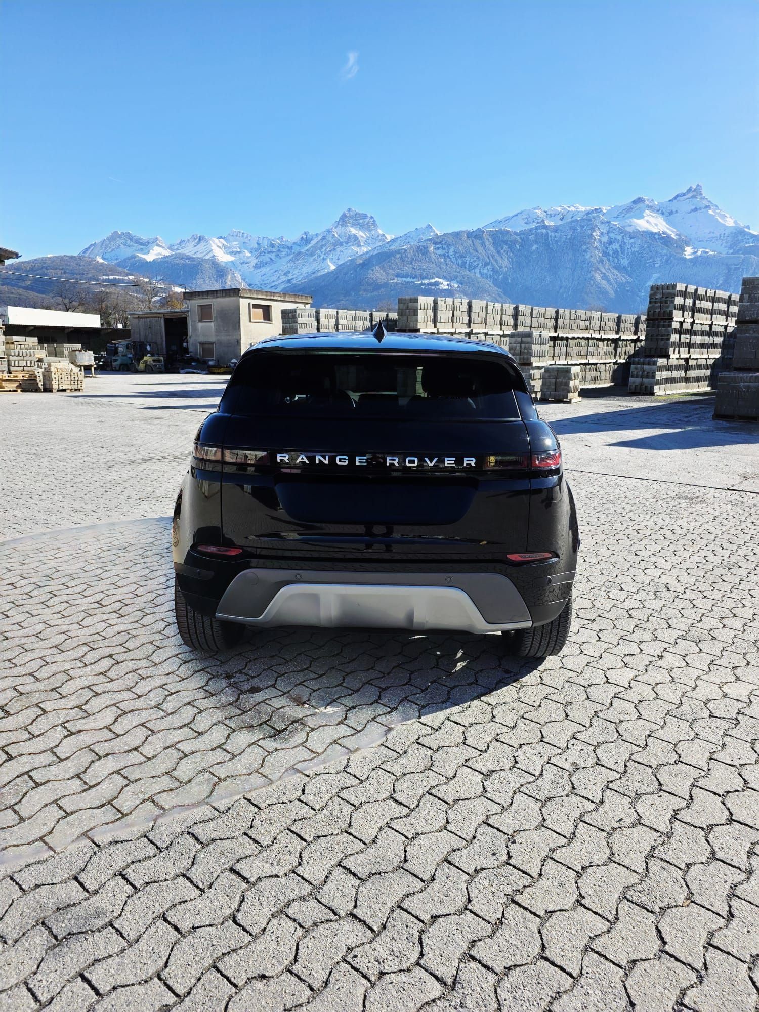 Range Rover Evoque P300