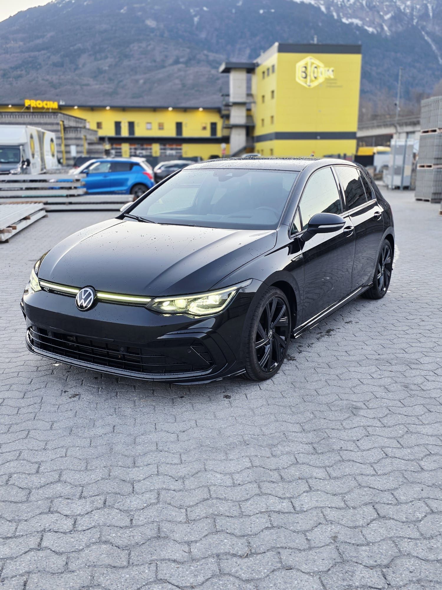 VW Golf 8 1.5 TSI R-Line