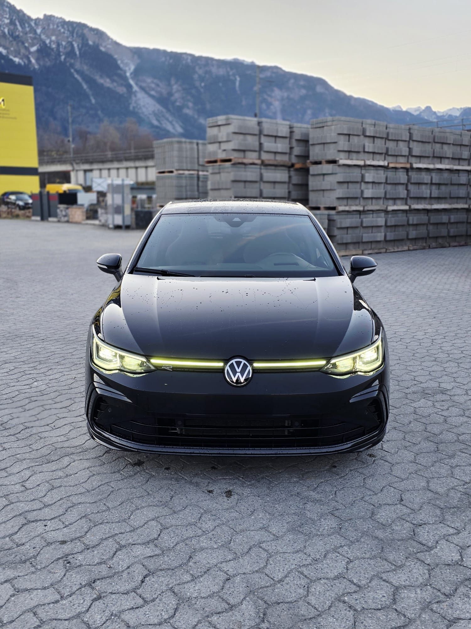 VW Golf 8 1.5 TSI R-Line
