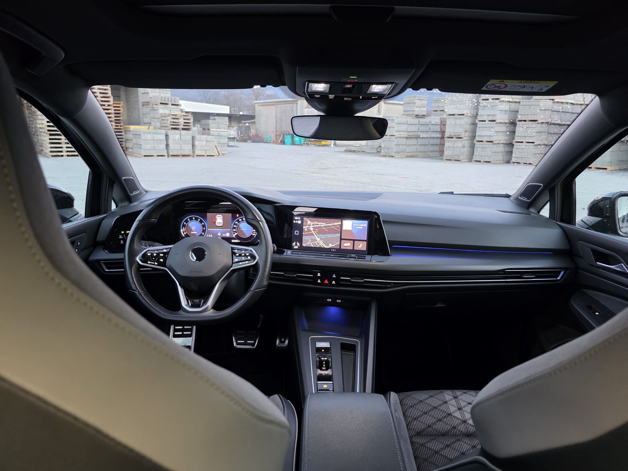 VW Golf 8 1.5 TSI R-Line