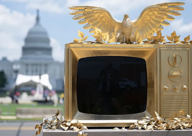 "Ugly Art" and Unfettered Expression: A Controversial Sculpture Shakes Up the National Mall