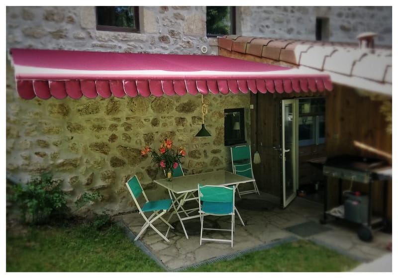 Stores fixes et stores bannes