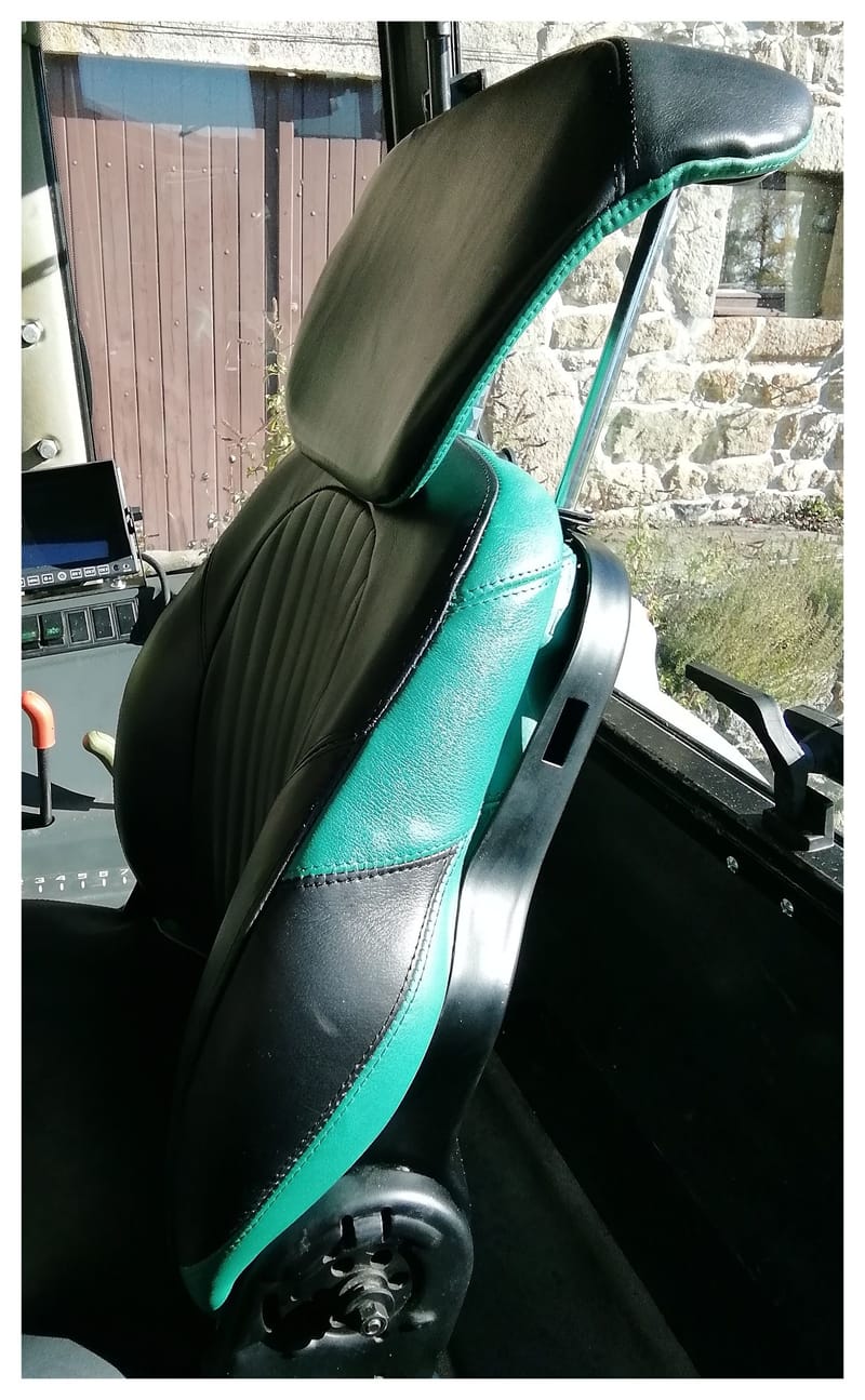 Sièges auto et engins agricoles en cuir personnalisés