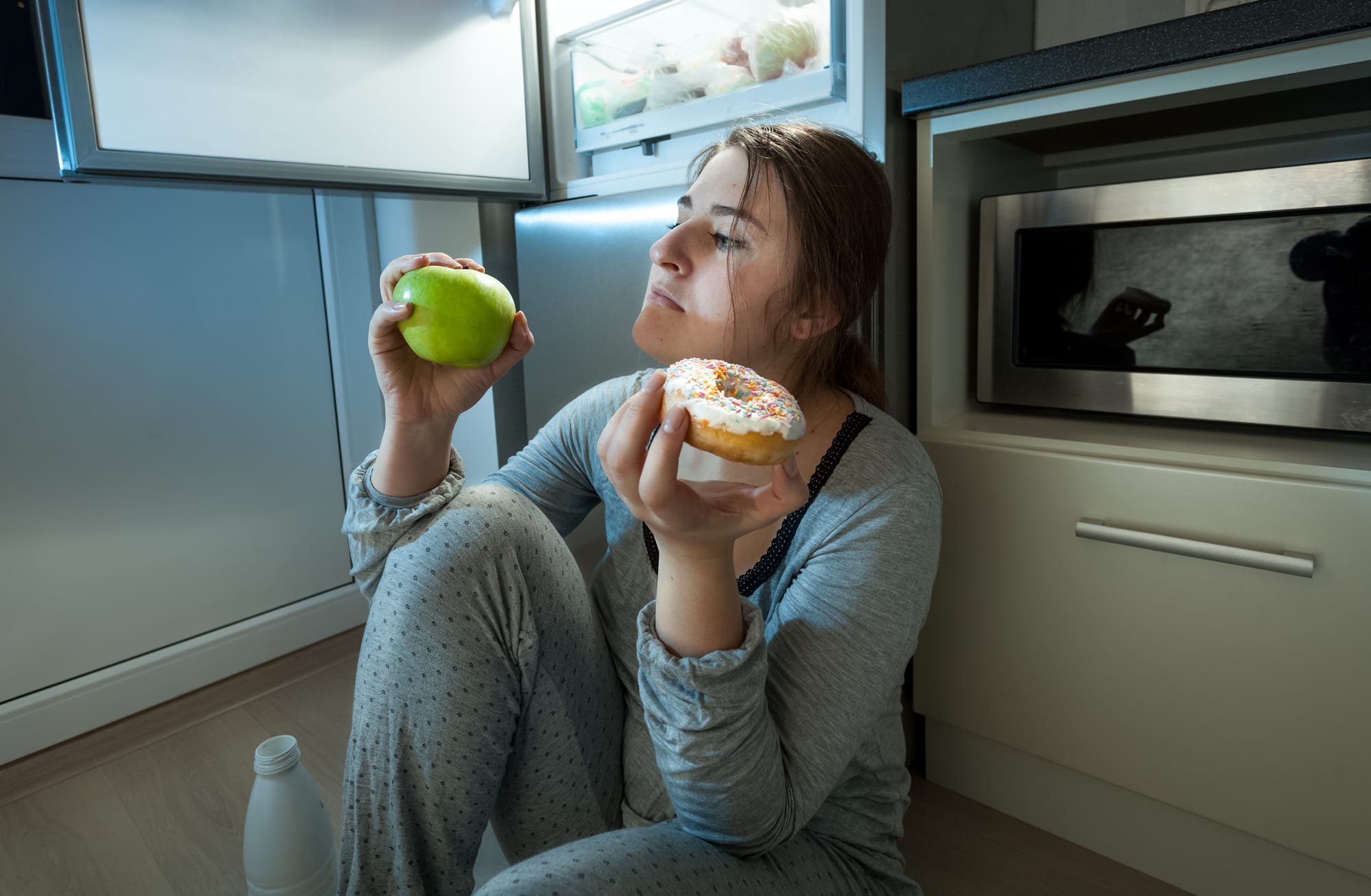Diet and Sleep: How What You Eat Affects How You Rest