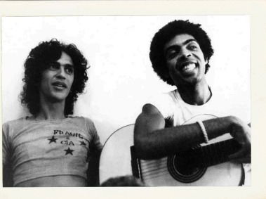 Entendendo a Ditadura Militar brasileira através da: Música