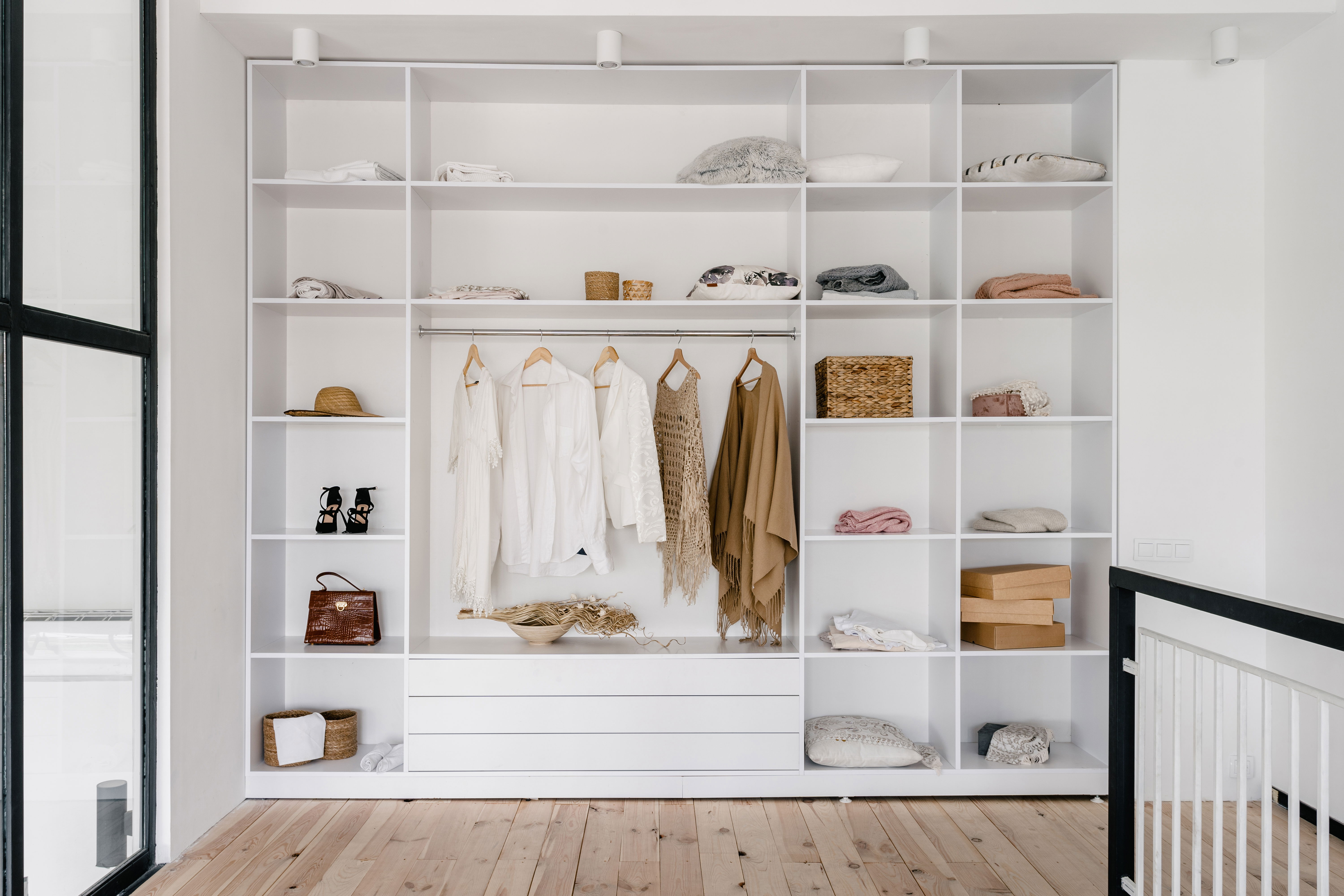 How to Organise Your Wardrobe