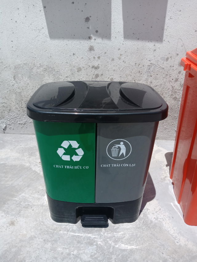 Làm thế nào để chọn mua thùng rác 2 ngăn gia đình phân loại rác hiệu quả