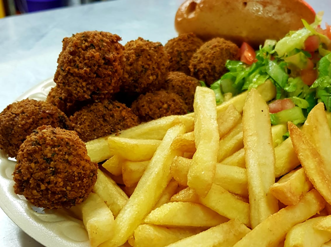 פלאפל בצלחת