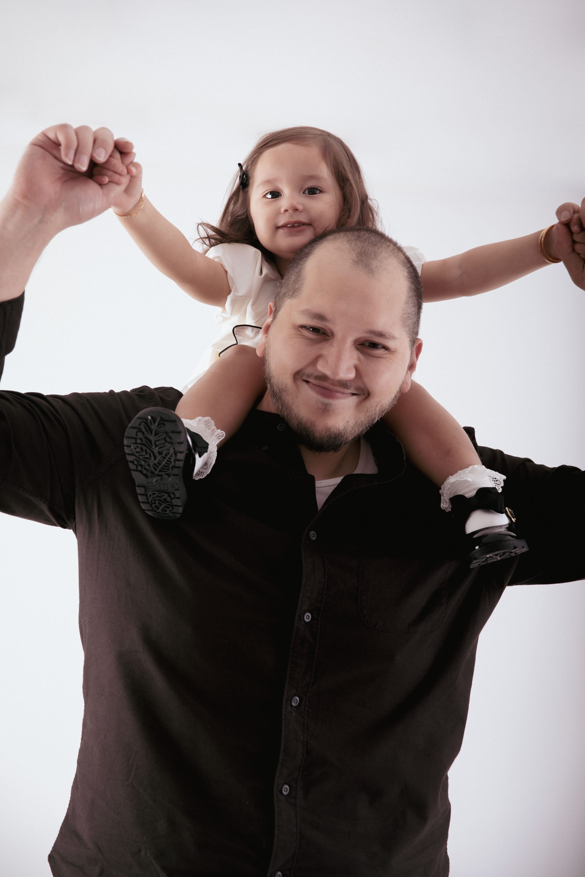 كلاسيك ابيض واسود 