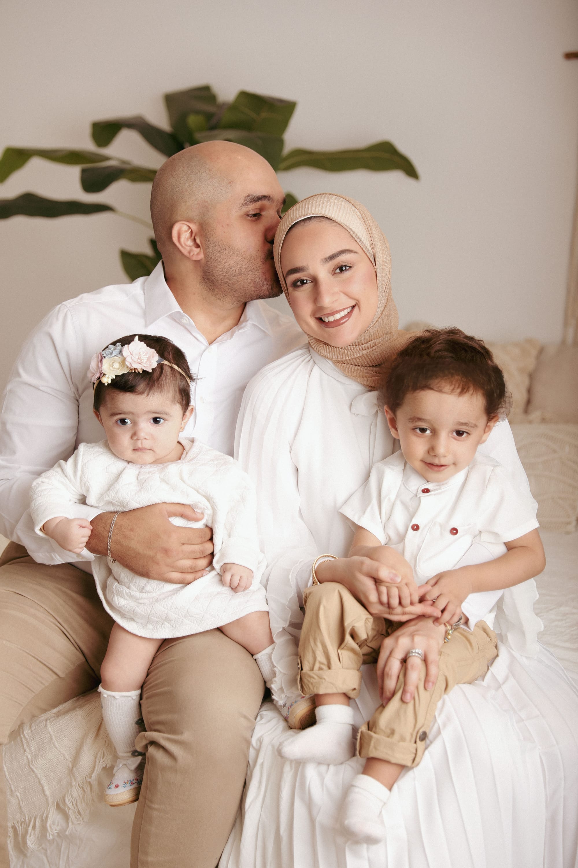 هنا بعض من التصوير العائلي والتصوير مع الوالدين  وتصوير المستشفى  والحمل 