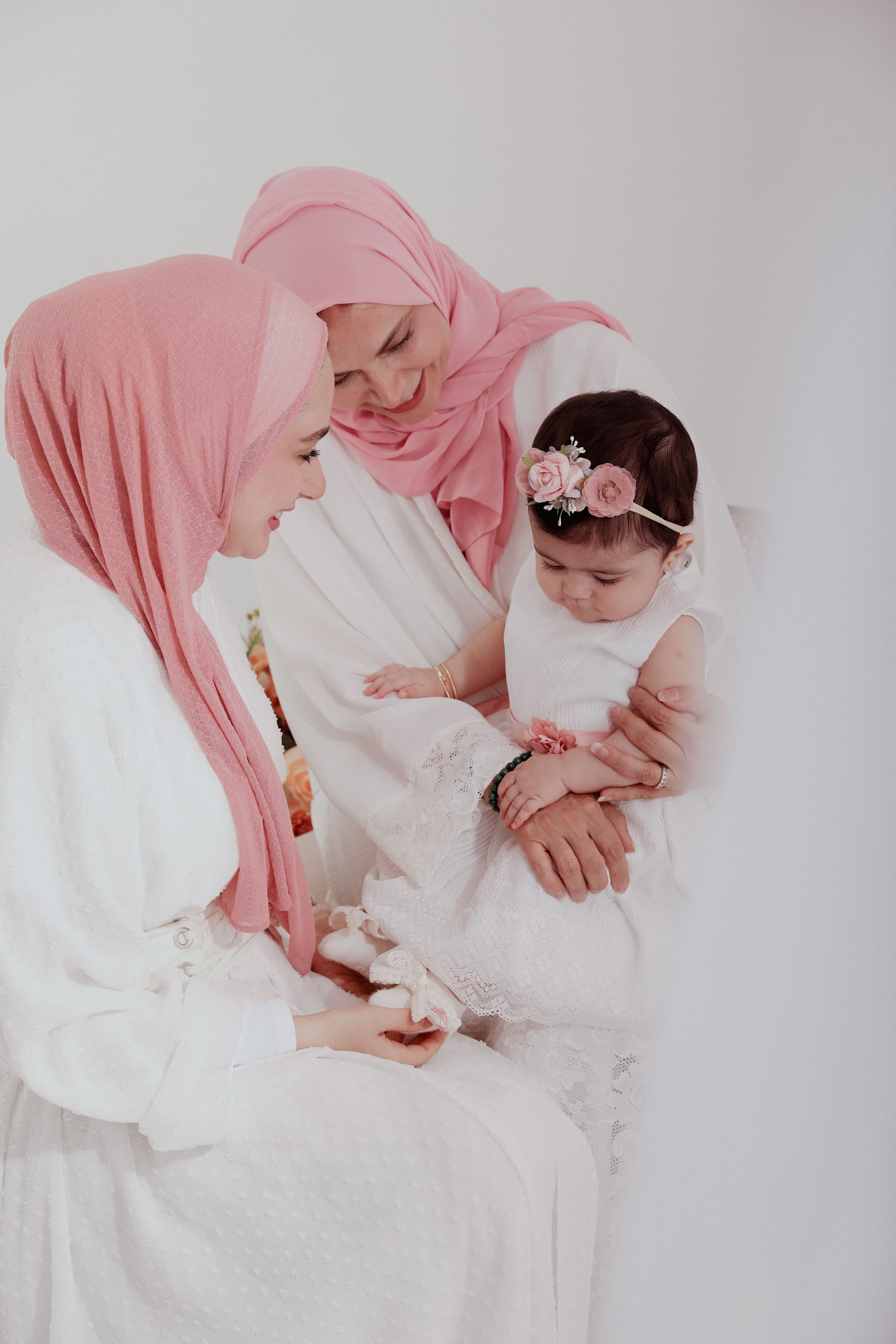 هنا بعض من التصوير العائلي والتصوير مع الوالدين  وتصوير المستشفى  والحمل 