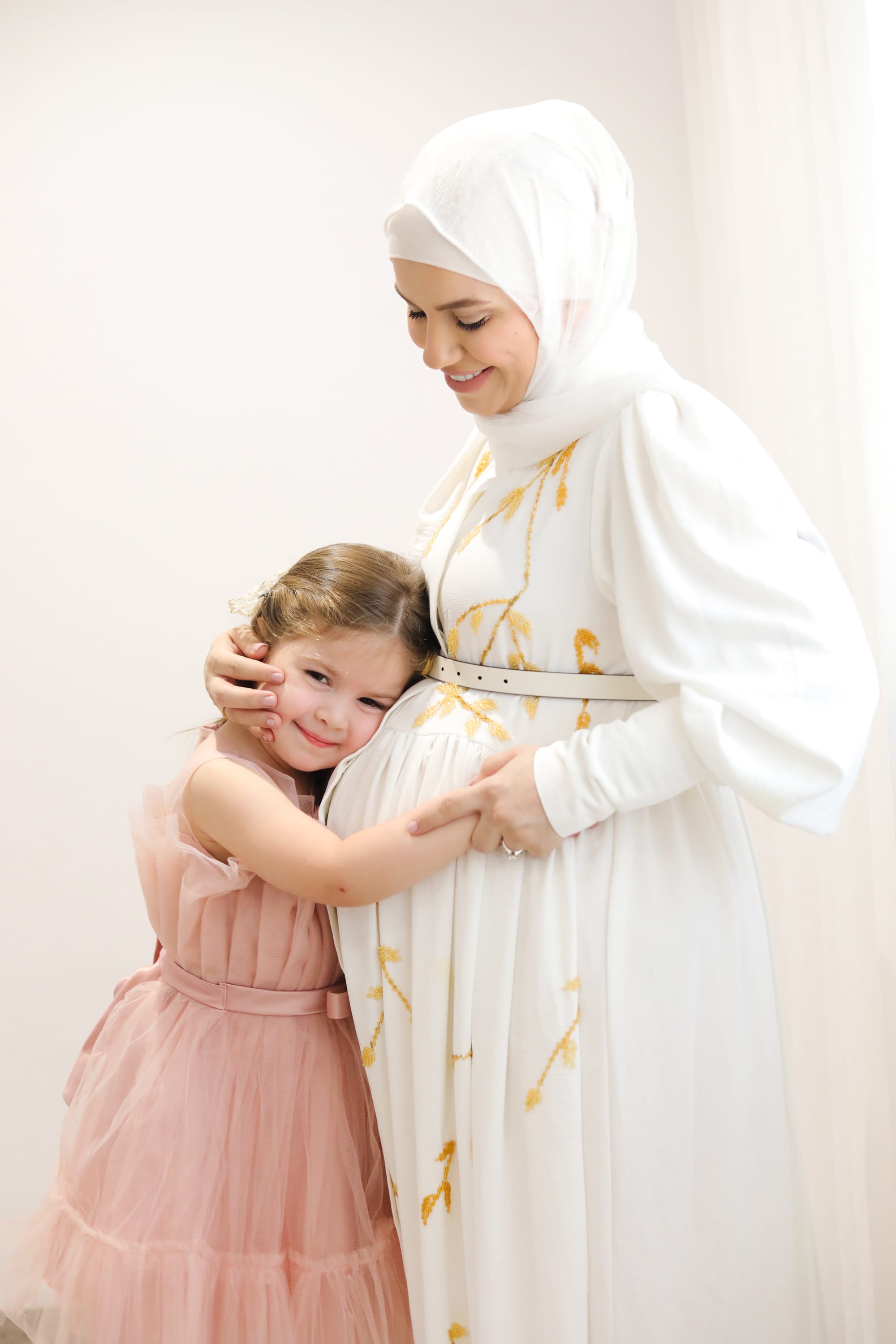 هنا بعض من التصوير العائلي والتصوير مع الوالدين  وتصوير المستشفى  والحمل 