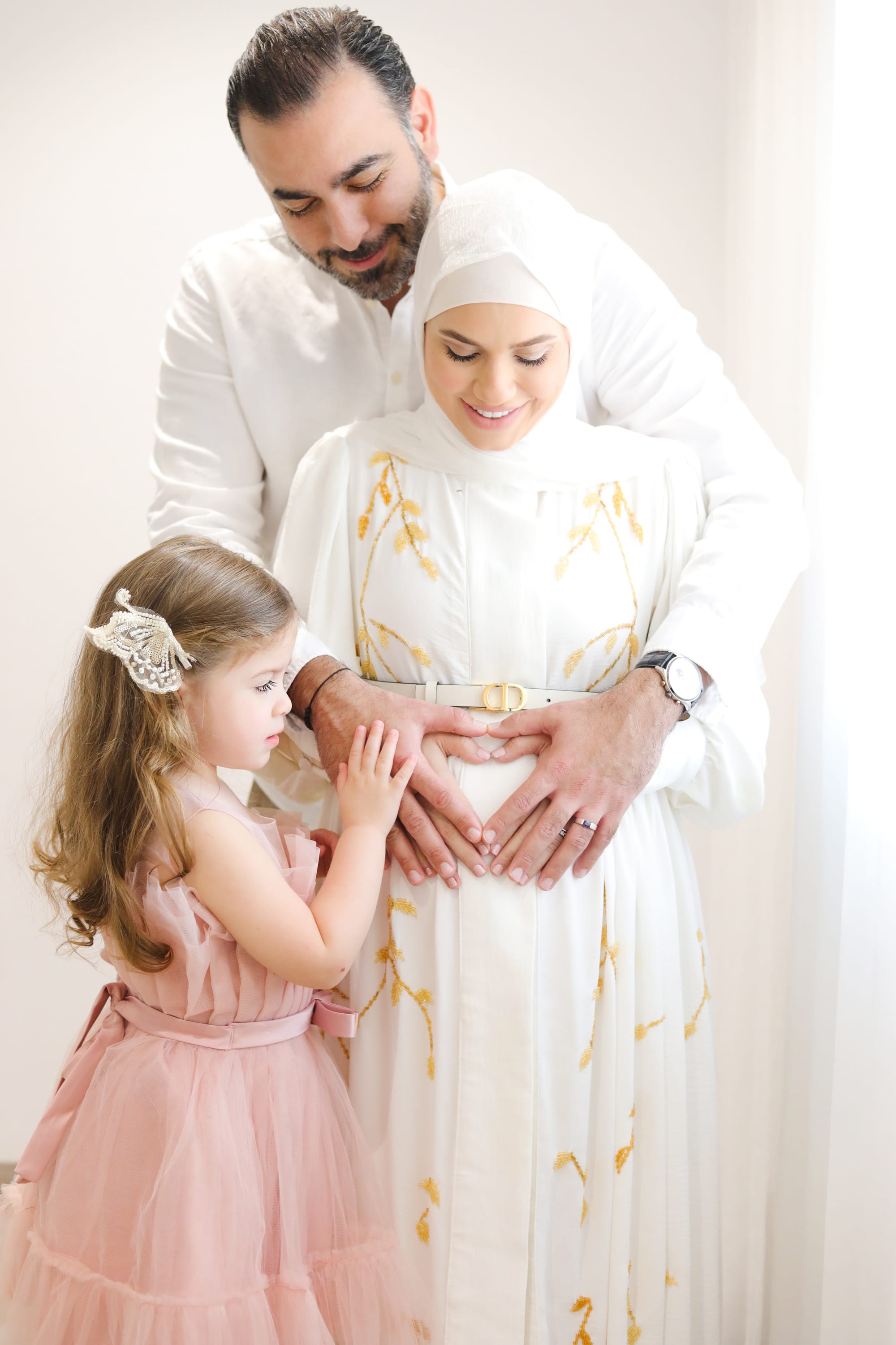 هنا بعض من التصوير العائلي والتصوير مع الوالدين  وتصوير المستشفى  والحمل 