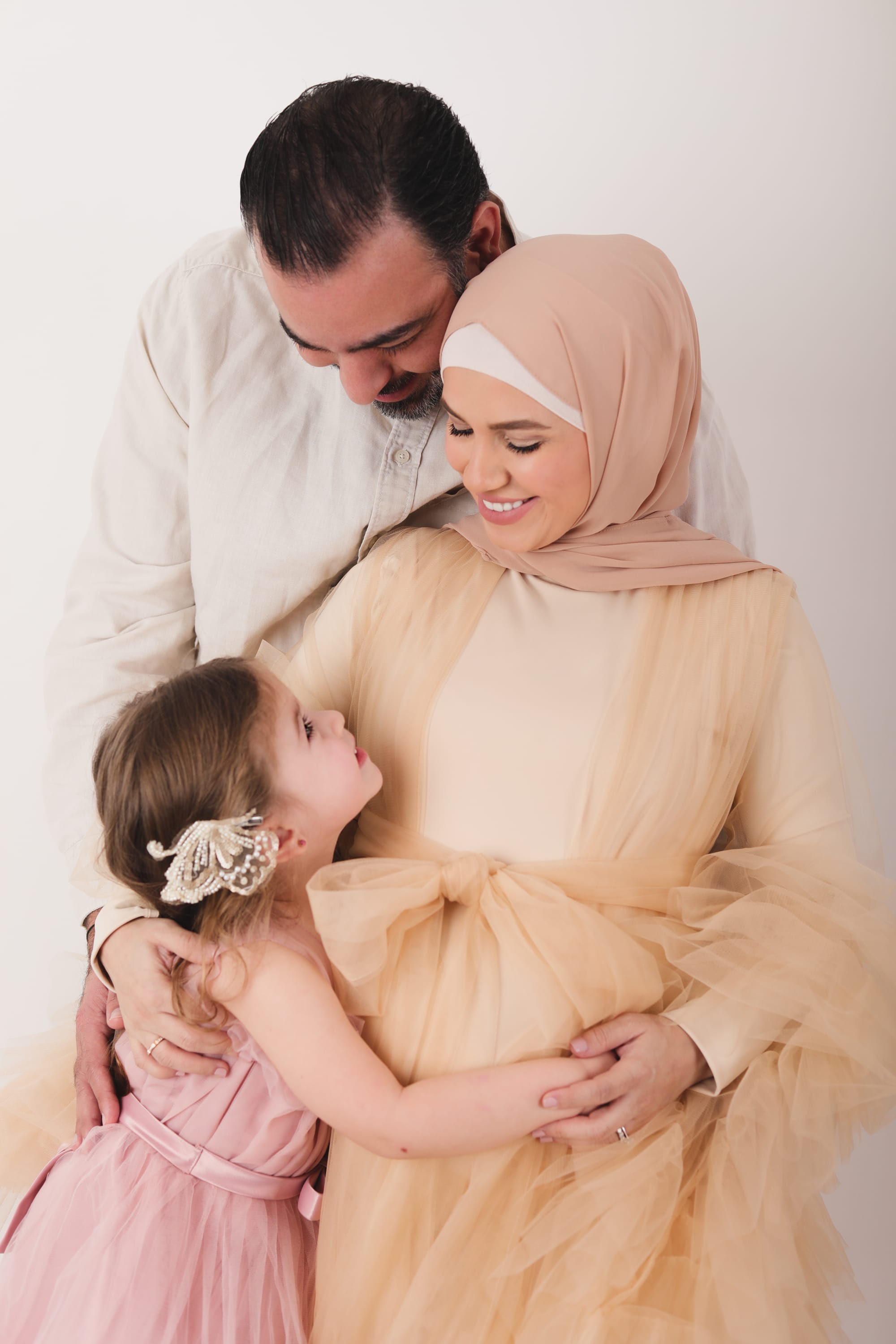 هنا بعض من التصوير العائلي والتصوير مع الوالدين  وتصوير المستشفى  والحمل 