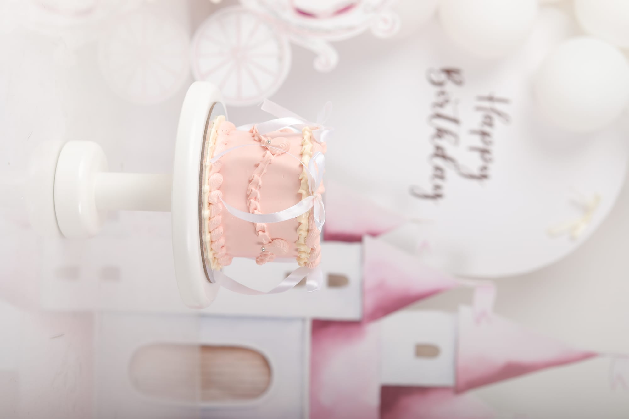 ثيم سندريلا وردي 