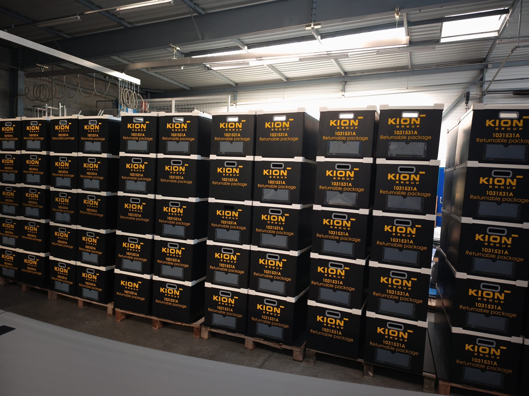 Étude de cas : Des bacs réutilisables sur mesure pour une logistique optimisée