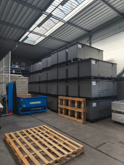 Les caisses palettes grand format Rivatex : la solution durable pour les grandes pièces industrielles