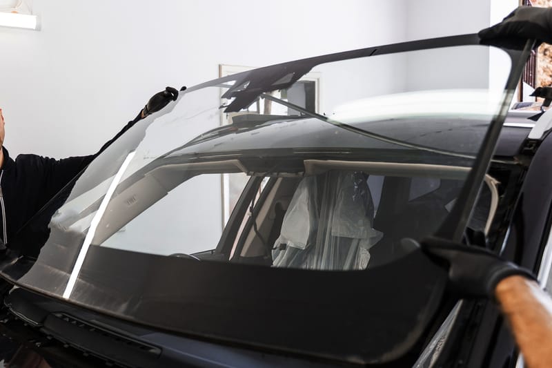 AUTOGLASREPARATUR & AUSTAUSCH