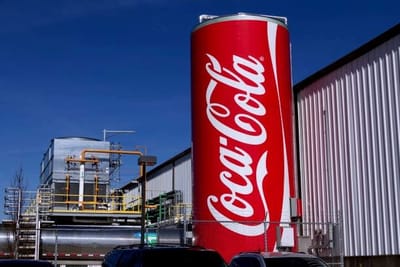 Coca-Cola: Refreshing the World