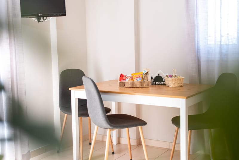 Your Fully Equipped Apartment with Stunning Hill Views