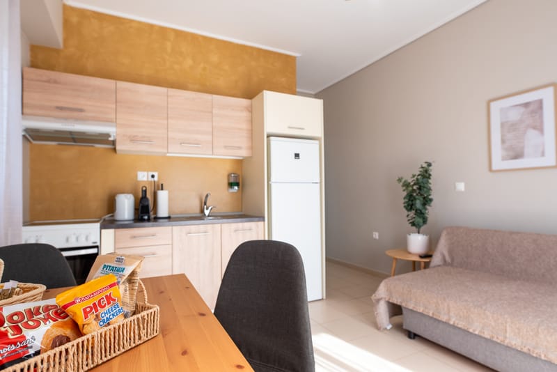 Your Fully Equipped Apartment with Stunning Hill Views