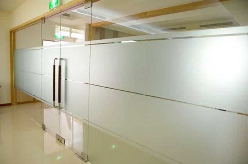 Tìm hiểu về decal màu trắng và lợi ích của nó